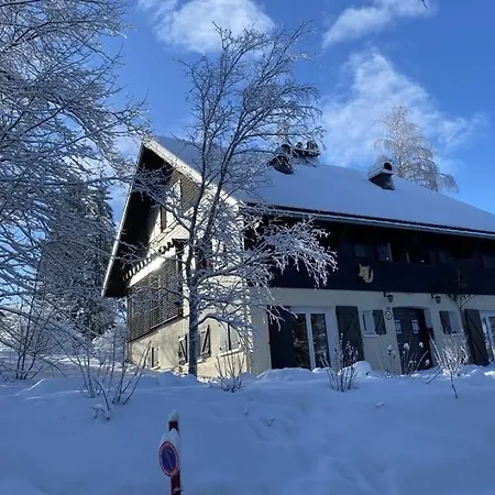 Au Coeur Du Village De Premanon Exterior photo